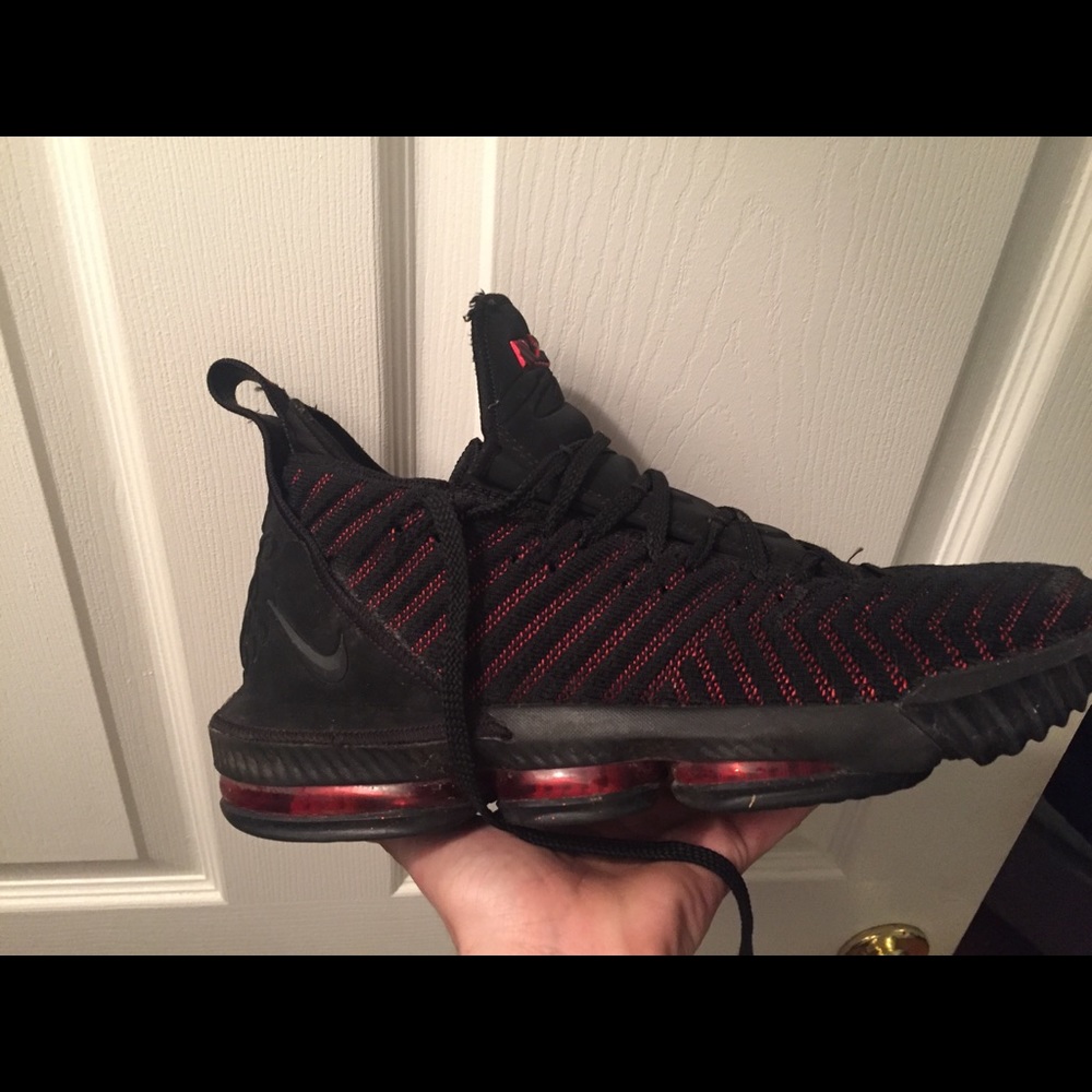 Nike Lebron James